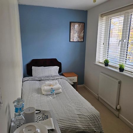 Extra Large Bedroom Dartford Exterior foto