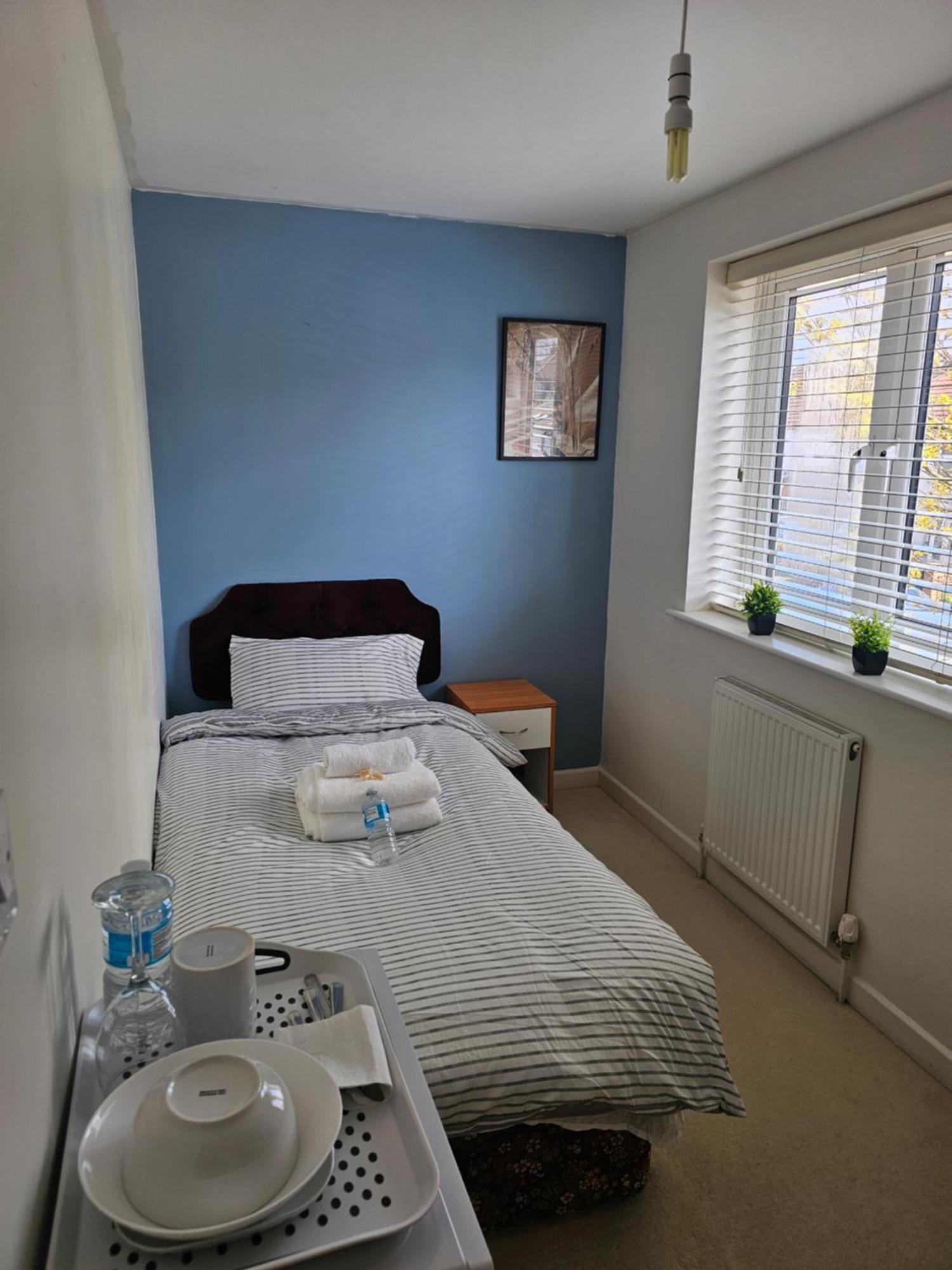Extra Large Bedroom Dartford Exterior foto